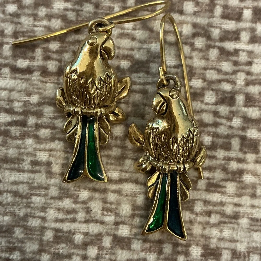 Vintage Gold-Tone Parrot Drop Earrings with Green Tail